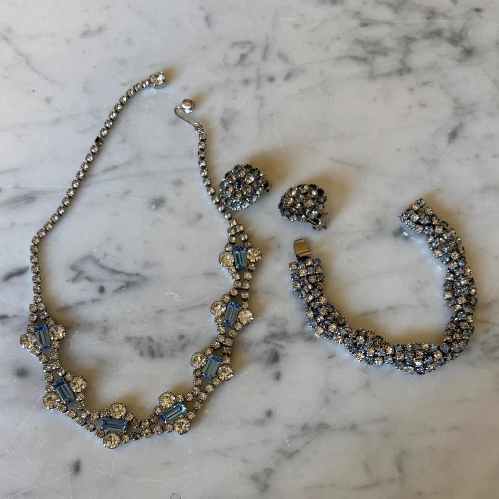 Vintage Unsigned Blue Rhinestone silver Necklace, Earrings &  Bracelet Set